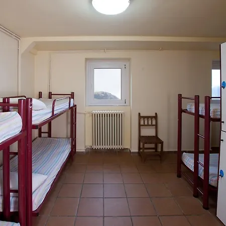 Núria Xanascat Hostal